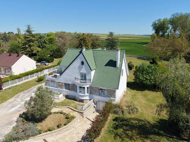 Maison Courlon Sur Yonne 10 pièce s 244 m2 habitable Terrain: 3400 m2