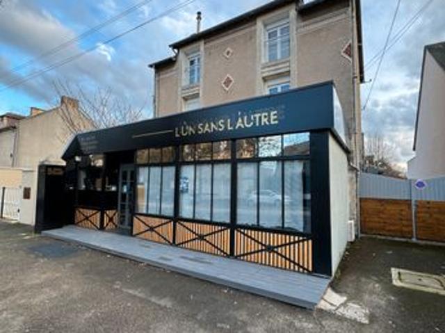 Maison / Commerce à vendre