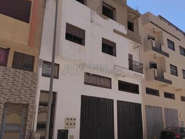 Maison commerciale 2 appartements