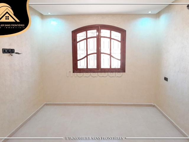 Maison commerciale à Tamansourt, R2 deux façades, Marrakech: à vendre