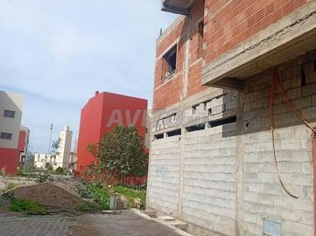 Maison commerciale titrée à vendre – Safi Borj El Nador