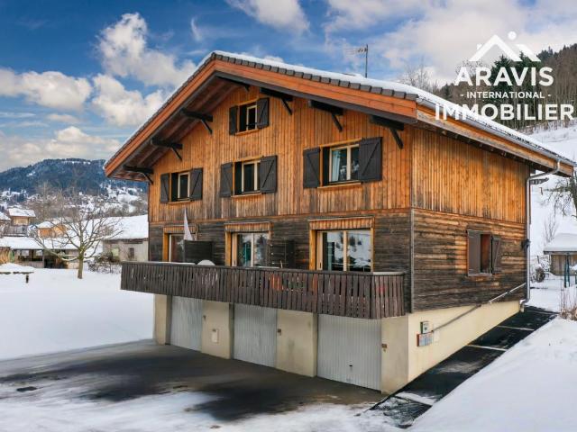 SOUS OFFRE Maison composée de 3 appartements avec grands g