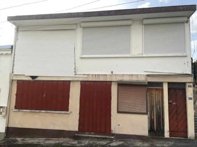 MAISON COMPOSEE DE DEUX APPARTEMENTS