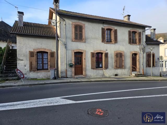 Maison composée de quatre appartements