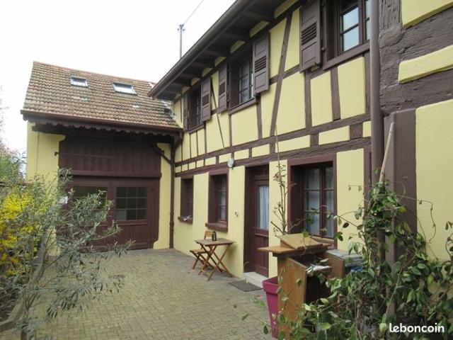 Maison comprenant 2 appartements et garage