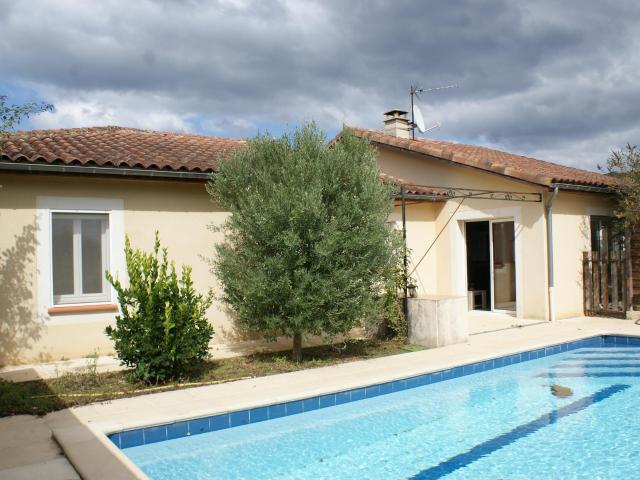 Maison Comtemporaine De Plain Pied Sur 1950 M² De Terrain Av. 138m² Duravel