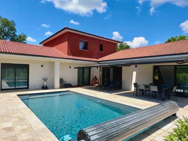 Maison Condat Sur Vienne 8 pièce s 266 m2