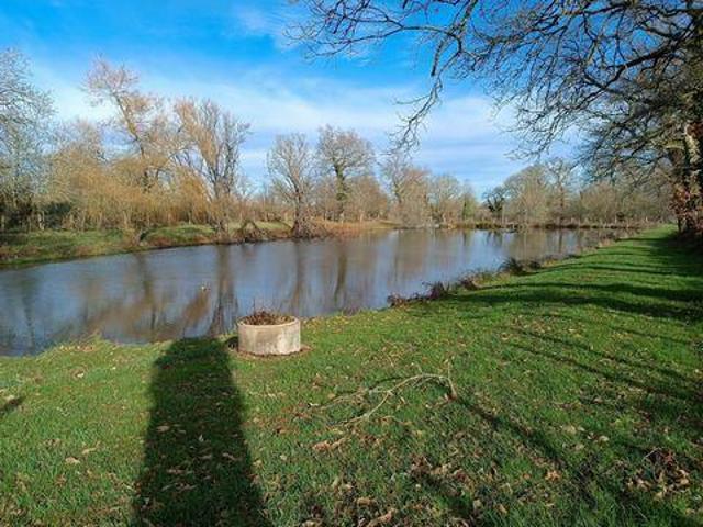 Maison Confolens Charente DS87739780
