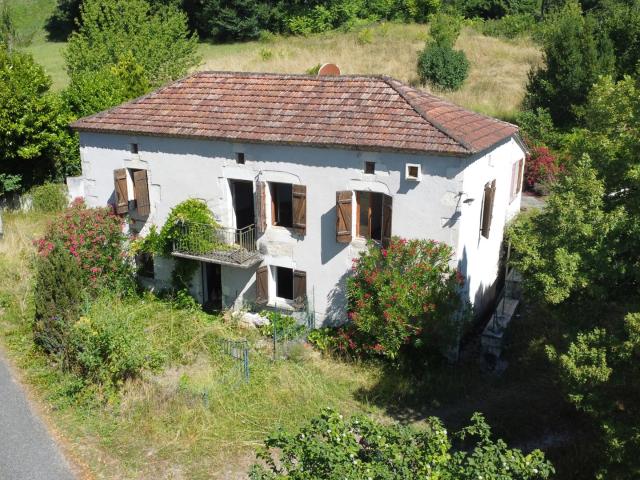 Maison confortable de 160m2l dans un village calme proche de Montcuq