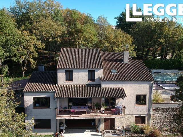 Maison confortable et lumineuse avec piscine à deux pas du centre ville de Cahors