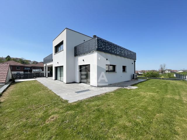 Maison contemporaine ? 4 chambres ? Garage 5 voitures ? Valdahon proche Suisse
