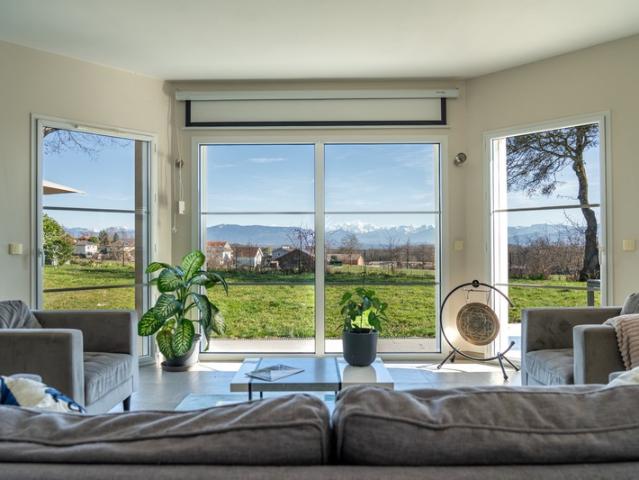 Maison contemporaine + Studio attenant avec sa magnifique vue sur le Mont Blanc