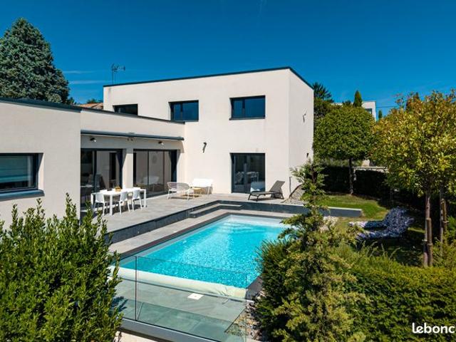 Maison contemporaine 5 chambres de 195 m²