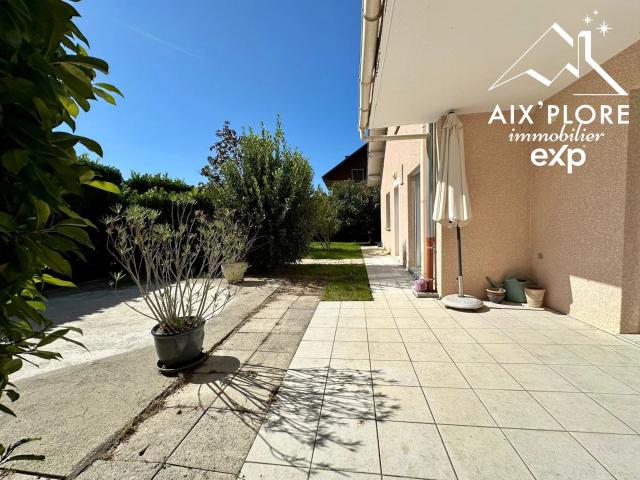 Maison contemporaine 6 pièces 156 m² habitables Terrai 157m² Challes les Eaux