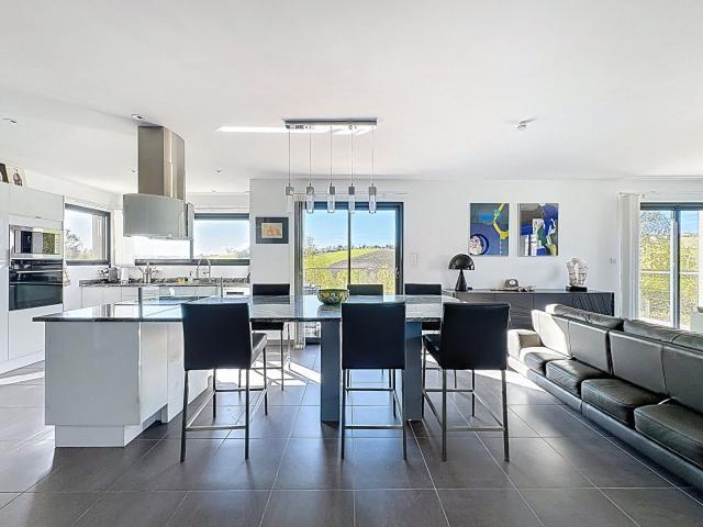 Maison contemporaine 6 pièces à vendre à Nailloux avec vue d. 153m² Nailloux