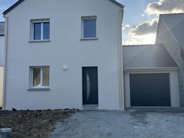 Maison contemporaine 89m² à CORNÉ