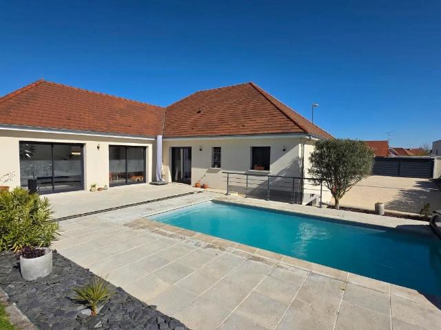 Maison contemporaine 146 m² avec piscine 146m² Creney près Troyes