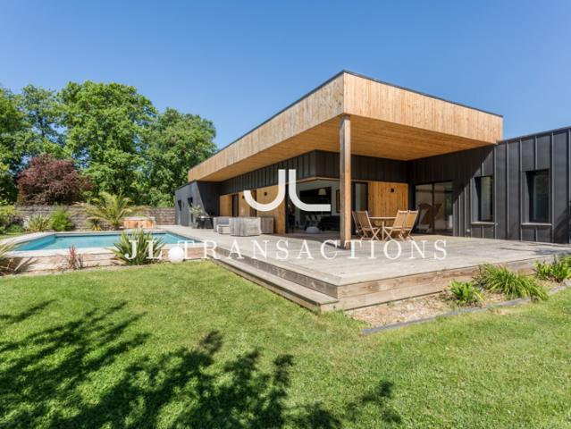 Maison contemporaine 160 m2 Piscine chauffée Terrain 2