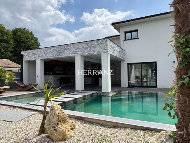 Maison contemporaine 170 m2 Terrain 1100 m2 Belles Prest
