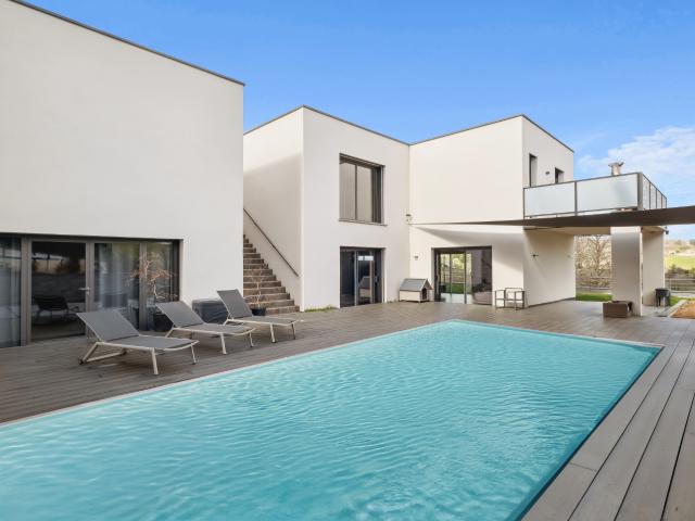 MAISON CONTEMPORAINE 190 M2 EN PARFAIT ETAT AVEC VUE DEGAGEE AU GRAND CALME
