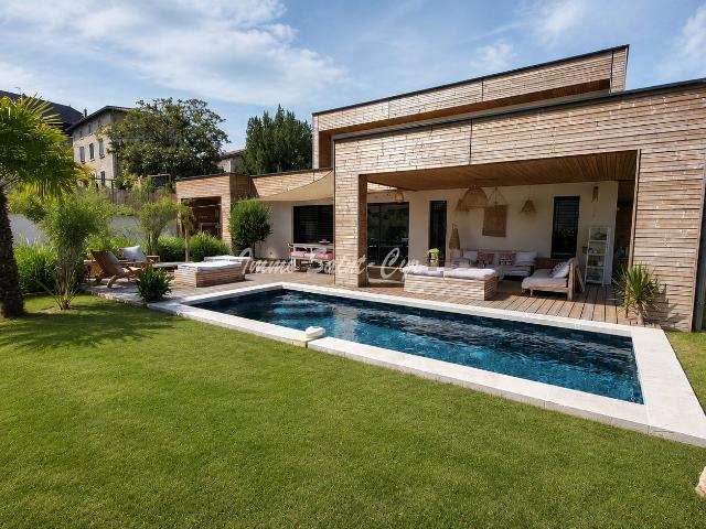 Maison contemporaine 2024 Prestations haut de gamme Centre de Lucenay