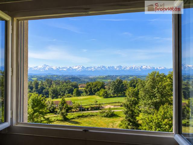 Maison contemporaine vue Pyrénées