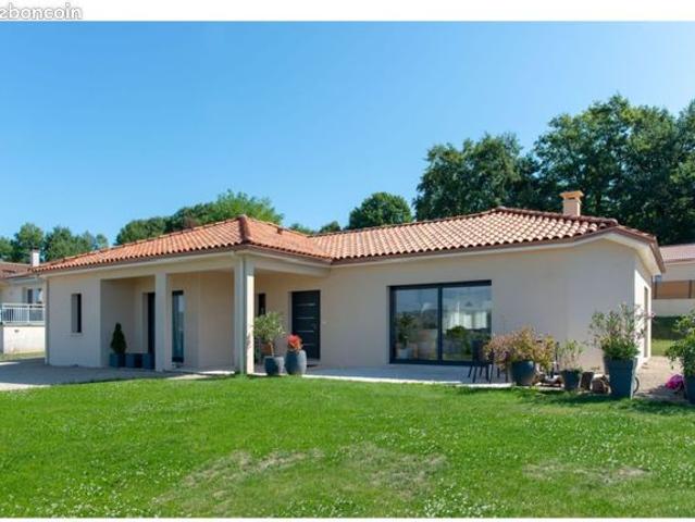 Maison contemporaine à CORNEBARRIEU