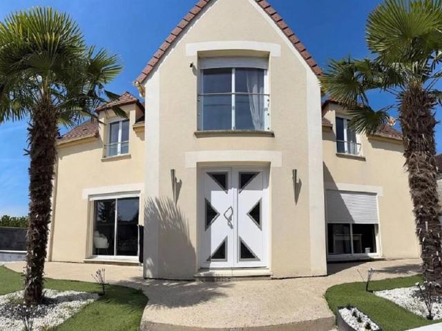 Maison Contemporaine à 8 mn de sens