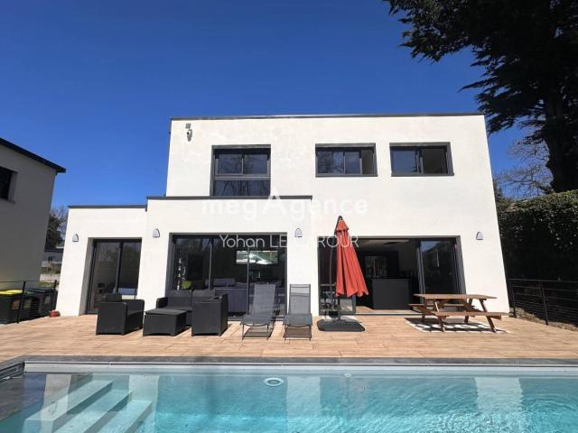 Maison contemporaine au centre ville
