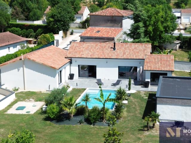Maison Contemporaine Aux Portes De La Ville 194m² Saint Médard de Barbezieux
