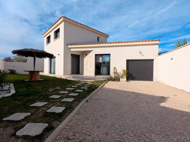 Maison contemporaine aux prestations soignées 134m² Morières lès Avignon