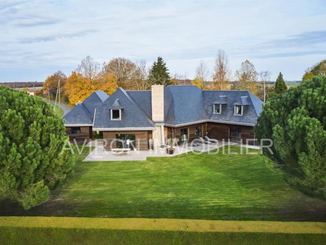 Maison contemporaine avec dépendance Entre Beauce et Perche 314m² Illiers Combray
