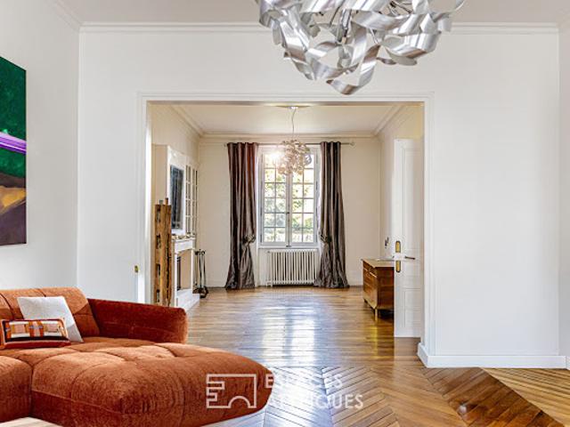 Maison contemporaine avec jardin et terrasse