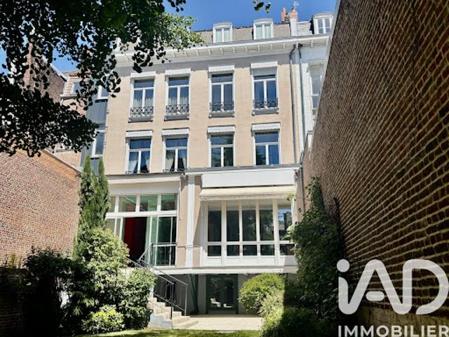 Maison contemporaine avec jardin