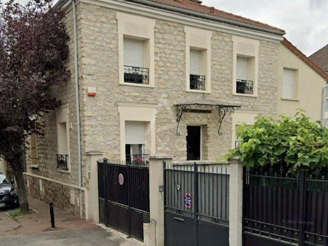 Maison contemporaine avec jardin