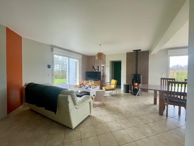 Maison contemporaine avec jardin