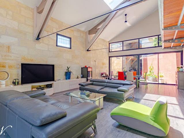 Maison contemporaine avec jardin