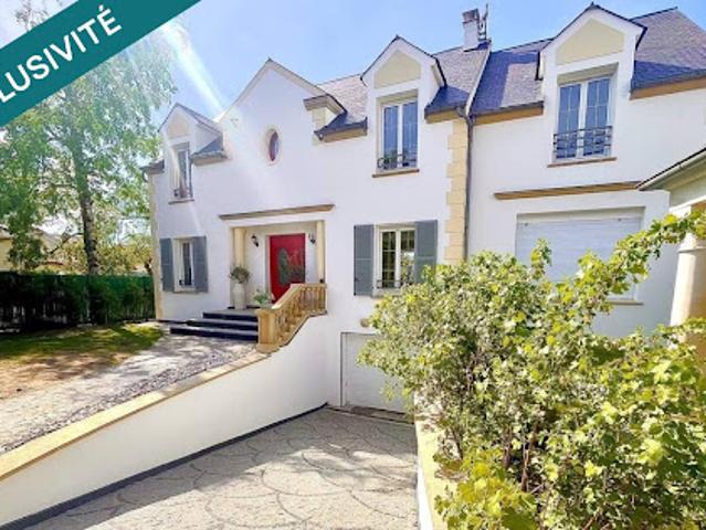Maison contemporaine avec jardin