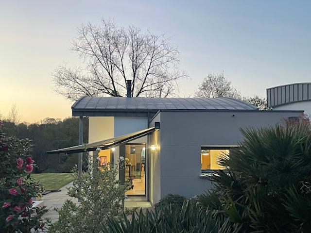 Maison contemporaine avec jardin