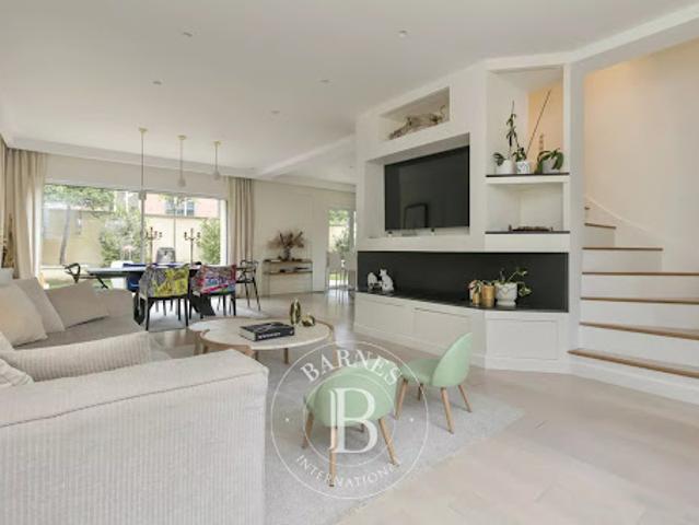 Maison contemporaine avec jardin