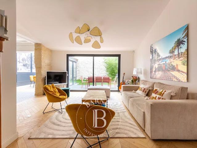 Maison contemporaine avec jardin