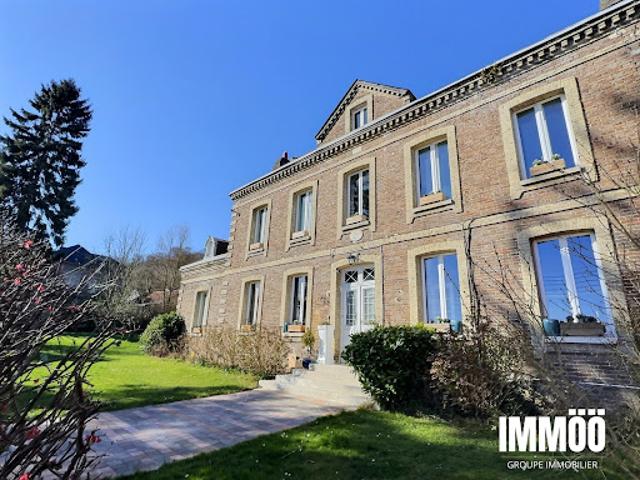 Maison contemporaine avec jardin