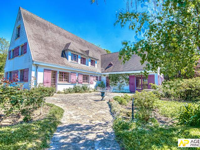 Maison contemporaine avec jardin