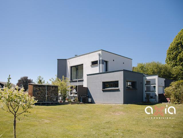 Maison contemporaine avec jardin