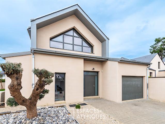 Maison contemporaine avec jardin