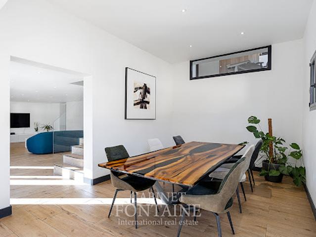Maison contemporaine avec jardin et terrasse
