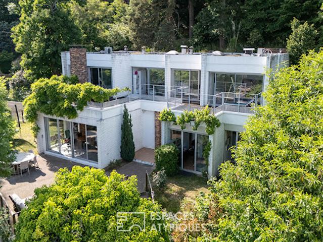 Maison contemporaine avec jardin et terrasse