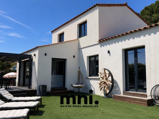 Maison contemporaine avec piscine 152 m2 habitables