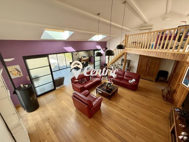 Maison contemporaine avec piscine 217m² Boismé