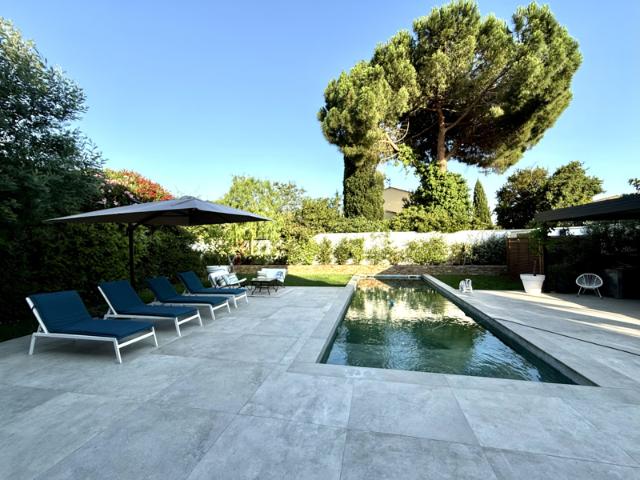 Maison contemporaine avec piscine